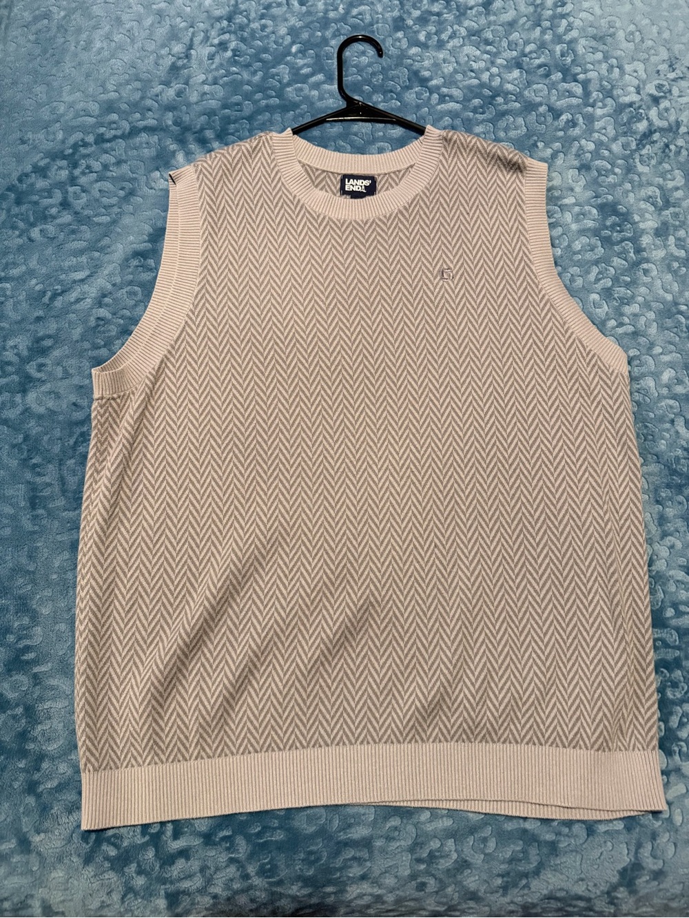 Chase Bank Lands' End Knit Vest in Light Beige Chevron